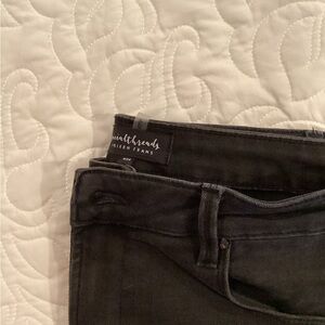 Risen Jeans Women's Charcoal Ankle Denim 9/29. Frey hem